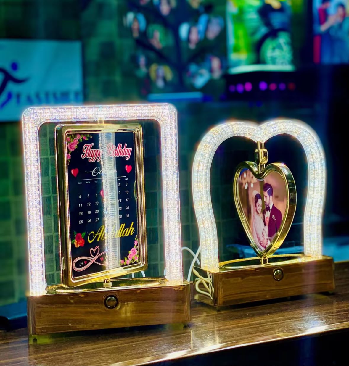 3D Rotating LED Photo Lamp – Personalized Crystal Heart & Square