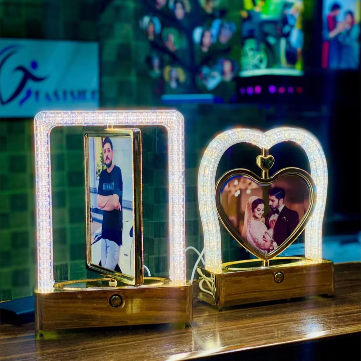 3D Rotating LED Photo Lamp – Personalized Crystal Heart & Square